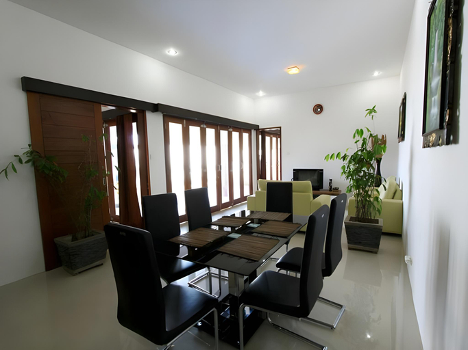 Others 5, Villa Tiga, Lombok