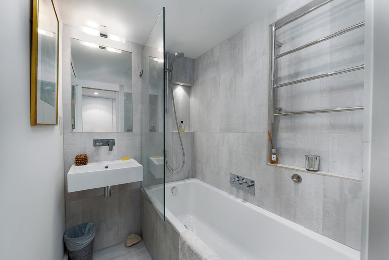Others 5, Southwest Oasis, London