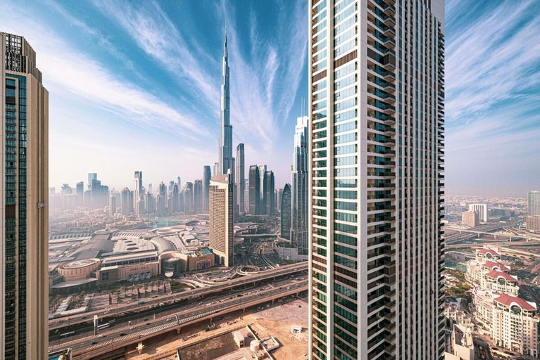 Others 5, Chic 2-BR, Burj View, Direct Access To Dubai Mall, Dubai