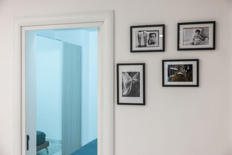 Others 5, Chic House, Bari