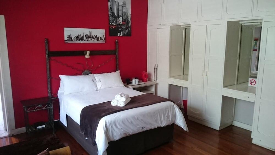 Bedroom 3, Convent Hill Lodge, Uthukela