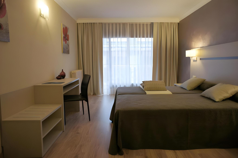Bedroom 3, Hotel & Apartahotel SERHS Cosmos