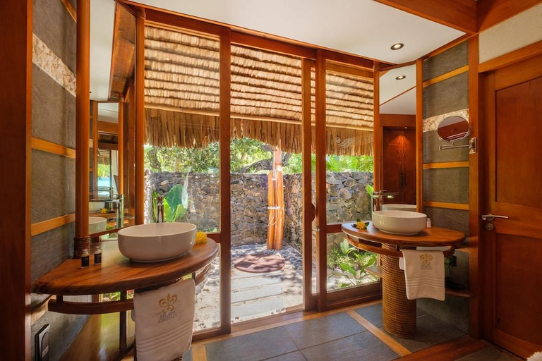 Bathroom 4, Le Taha'a by Pearl Resorts