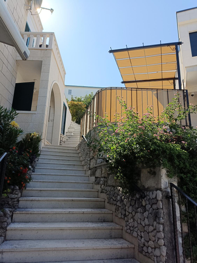 Others 2, Mozart apartments, Baška Voda