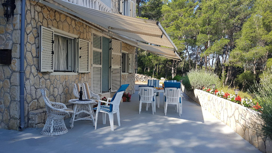 Exterior & Views 1, Apartments Vila Jelka, Jelsa