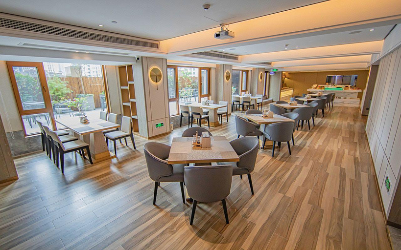 Food & Drinks 4, Echarm Plus Hotel Xiangyang Minfa Century New Town, Xiangfan