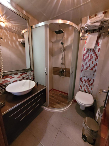 Bathroom 2, Anil Hotel, Bergama