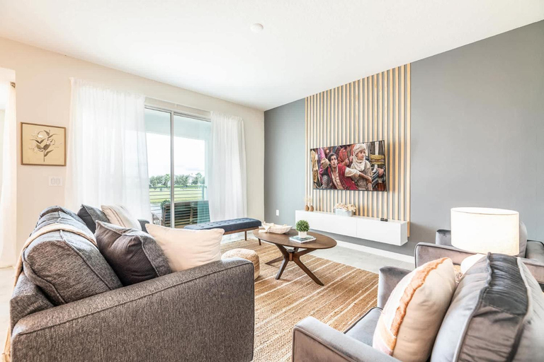 5, Chic 2bed Condo at Storey Lake Mickey Room, Osceola