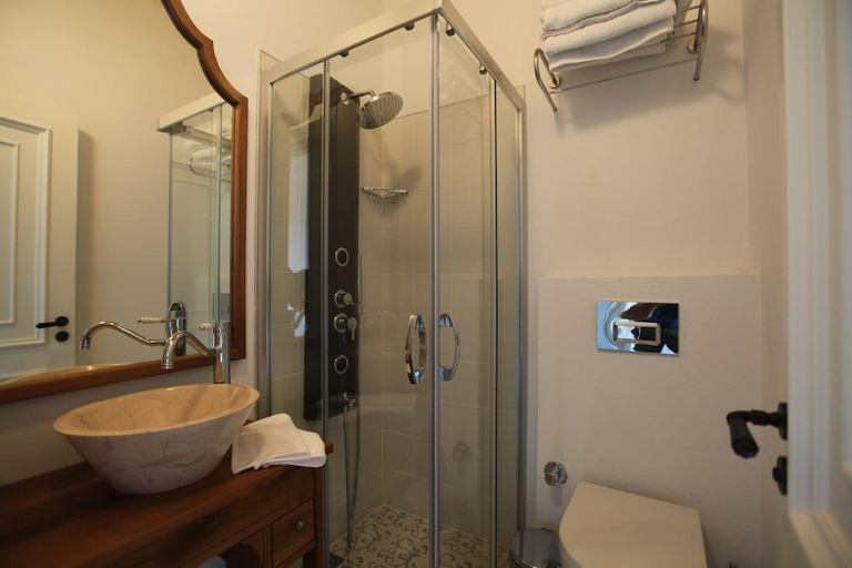 Bathroom 5, Nefes Hotel Alacati, Çeşme