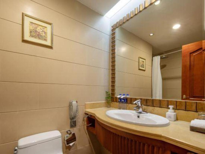 Bathroom 4, Shaanxi Business Hotel, Shanghai