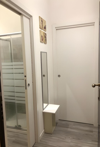 Bathroom 3, Lovely Apartment Piatti Duomo Milan, Milano