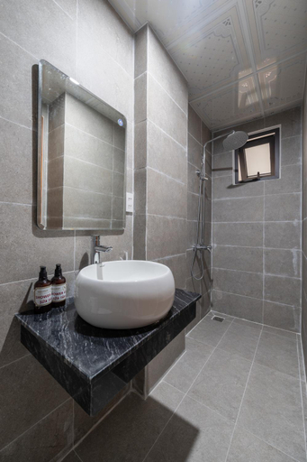 Bathroom 4, Saluton House, Da Nang