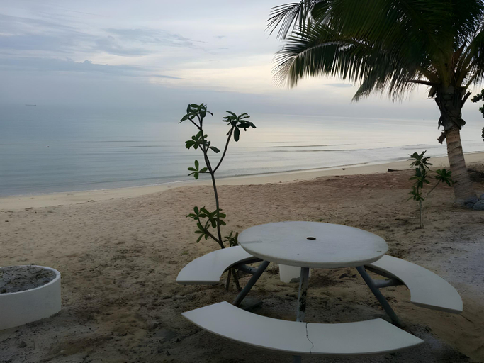 Others 5, S.N. Plytorn Beach Hotel, Sichon