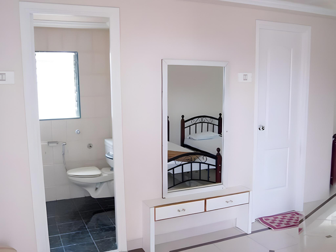 Bedroom, Sea Shell Resort, Raigarh
