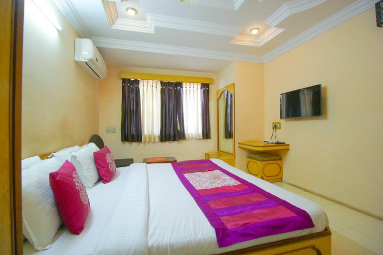 Bedroom 2, Hotel Upasana, Rajkot
