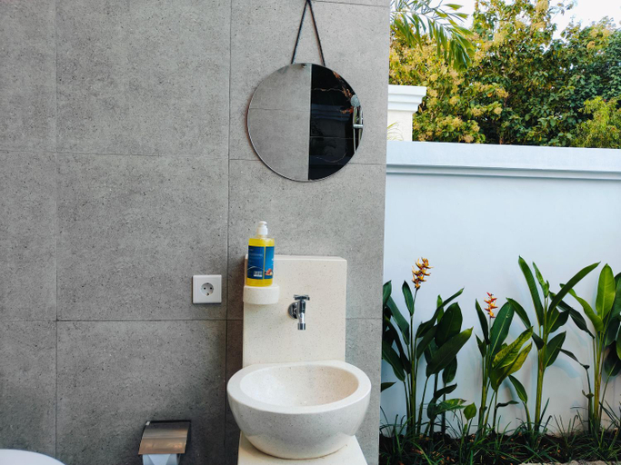 Bathroom 2, Puri Agastya Ungasan, Badung