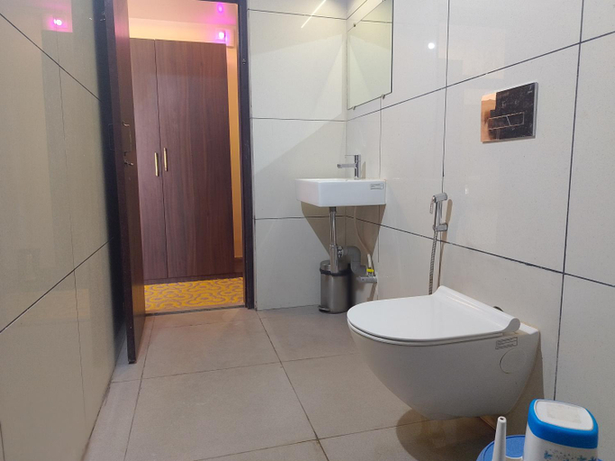Bathroom 5, N B Sonar Bangla Hotel, Nadia
