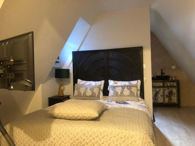 Bedroom 2, Charmes de la Foret, Finistère