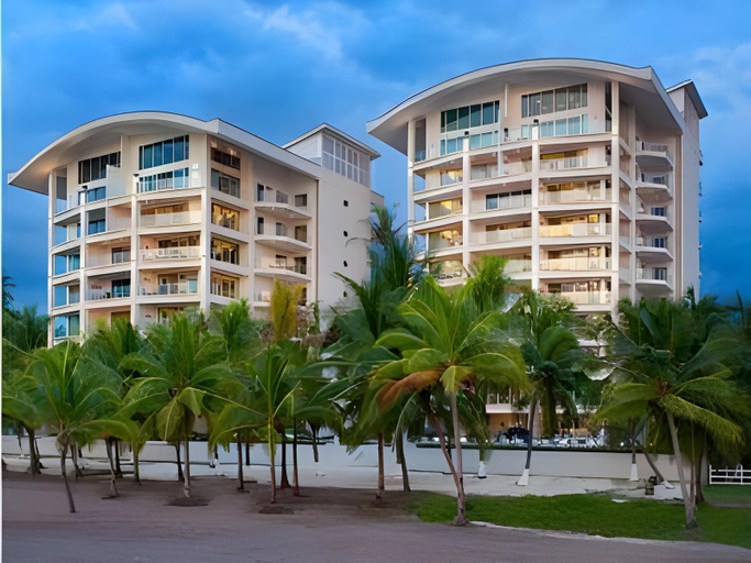 Exterior view 2, Diamante del Sol Ocean front, Jaco Paradise CR, Garabito