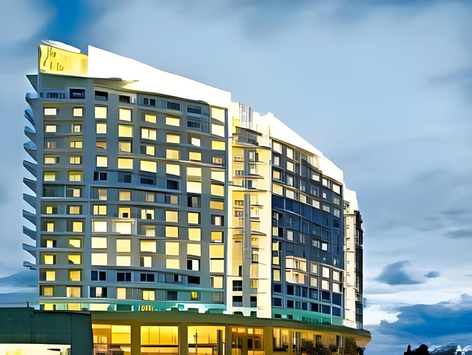 Exterior & Views