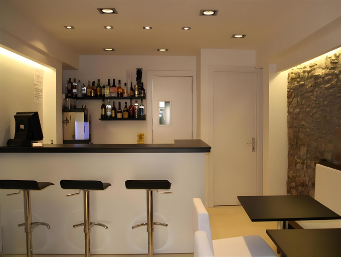 Food & Drinks 3, Hostal Somnis, Barcelona