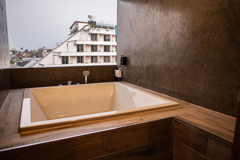 Bathroom, Miki House, Muang Chumphon