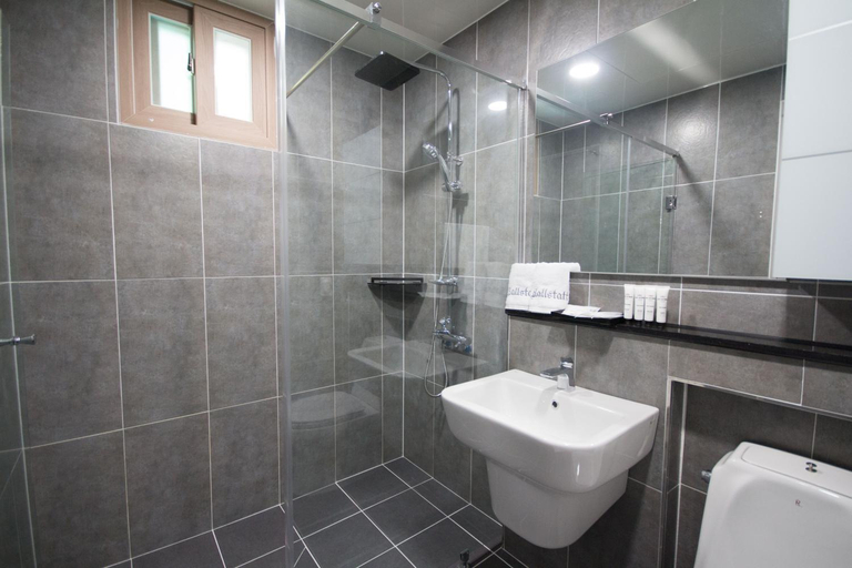 Bathroom, Hallstatt, Suncheon
