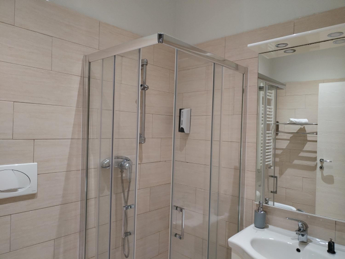 Bathroom 3, Nuova fiera camera, Verona