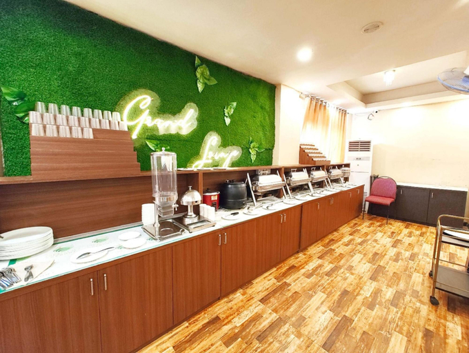 Food & Drinks, Goroomgo Grand Resort Puri, Puri