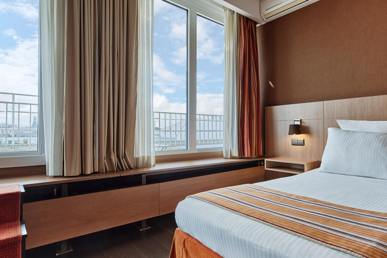 Bedroom 3, Theater, Antwerpen