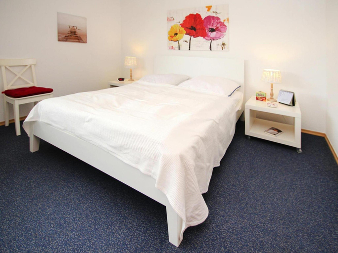 Bedroom 2, Ferienwohnung Kapitanskajute in Dornumersiel, Aurich