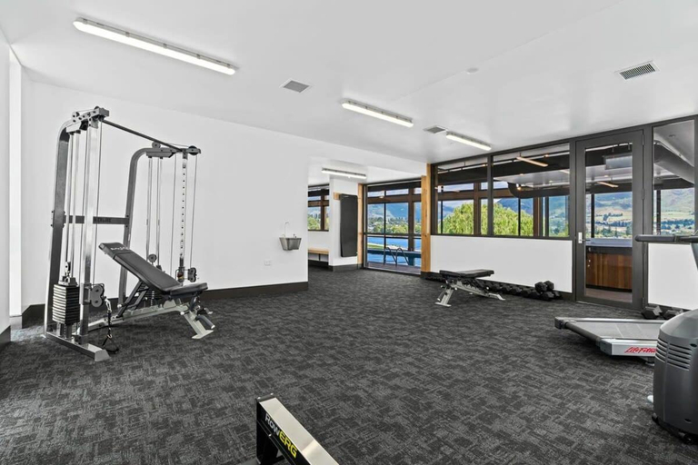 Others 4, Lakefront Premier Studio, Queenstown-Lakes