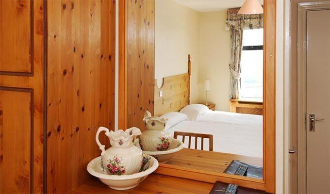 Others 5, The Scarriff Inn
