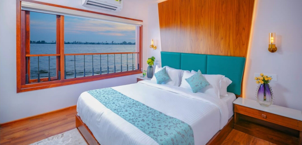 Room 3, Elegant Boathouse, Alappuzha