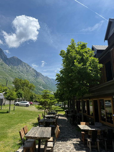 Food & Drinks, Boga Alpine Resort, Malësi e Madhe