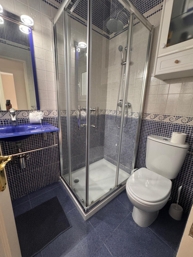 Bathroom, The Wave Temple II, Las Palmas
