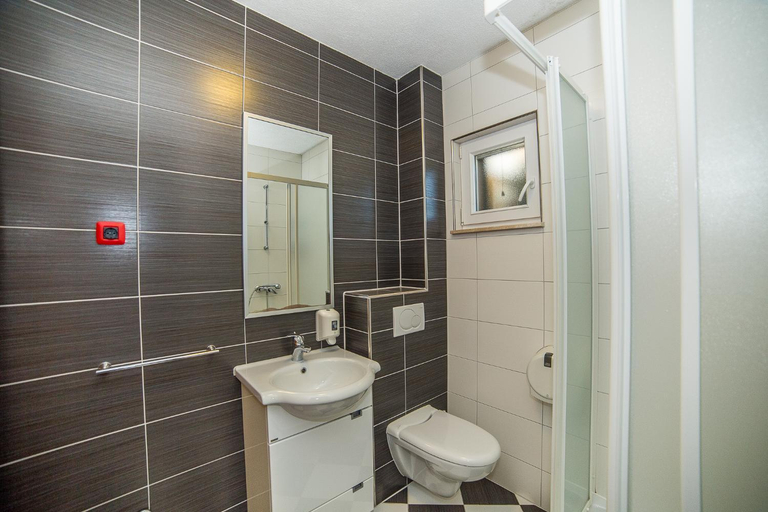 Bathroom 3, Villa Tucepi Beach, Tučepi