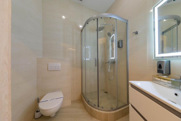 Others 2, MISTO capsule hotel, Darnyts'kyi