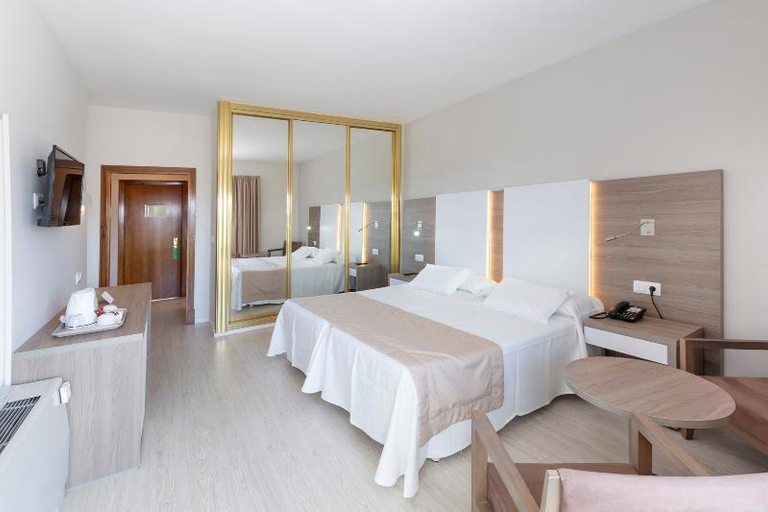 Bedroom 3, MAR HOTELS PAGUERA and SPA APARTMENTS, Baleares
