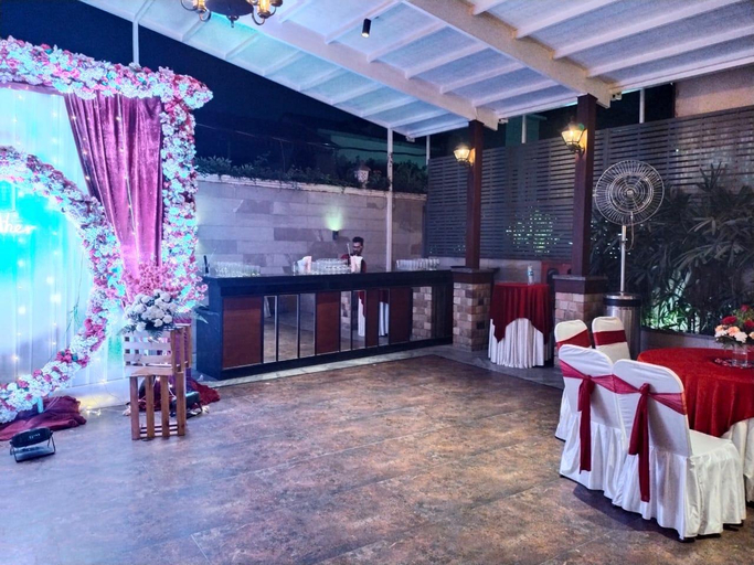 Food & Drinks 4, Hotel Mj Residency, Dehradun