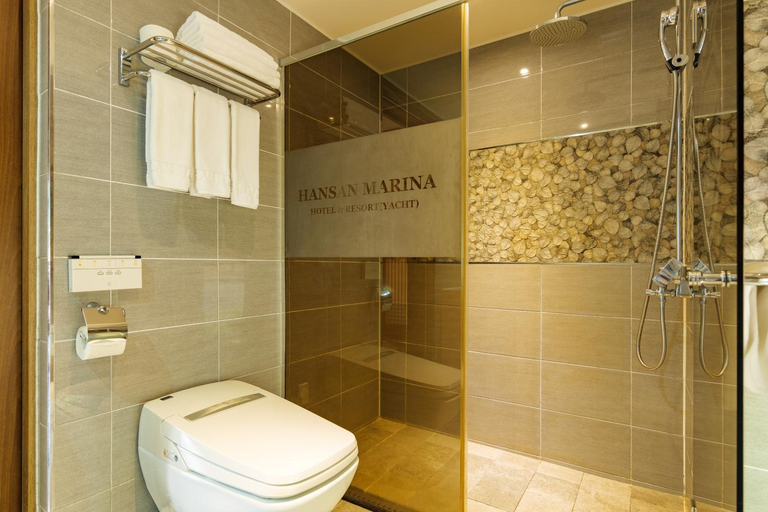 Bathroom 4, Hansan Marina Hotel & Resort, Tongyeong