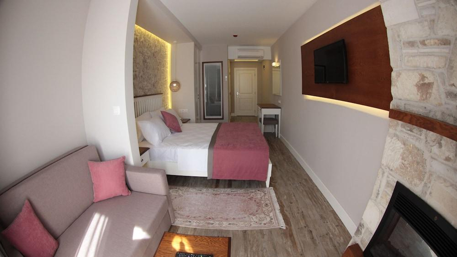 Bedroom 4, Focamor Otel, Foça