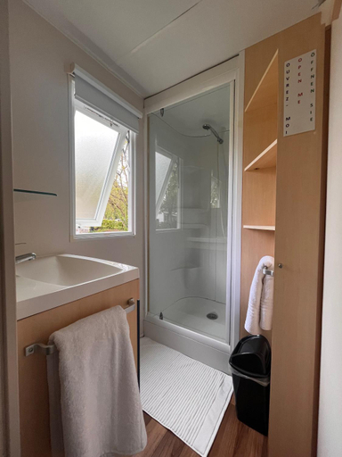 Others 3, Le Gewurz - Bungalow climatise avec TV pour 5, Bas-Rhin