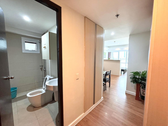 Bathroom 5, hotel Abreeza chills place, Davao City