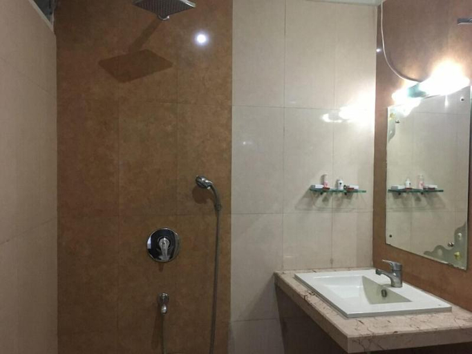 Bathroom 4, Hotel Bundelkhand Pride, Jhansi
