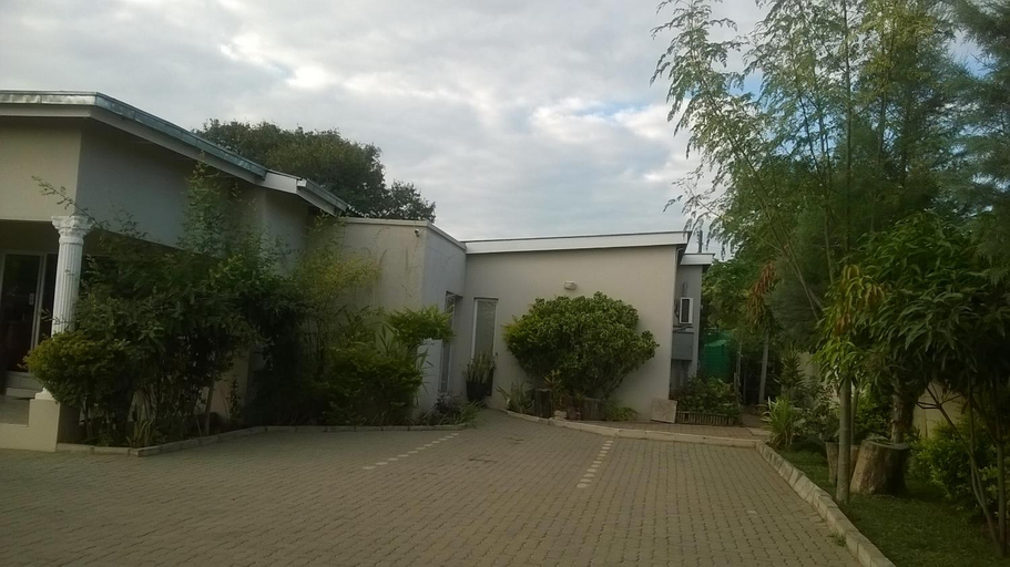 Exterior & Views 2, Comfort Palace, Chobe