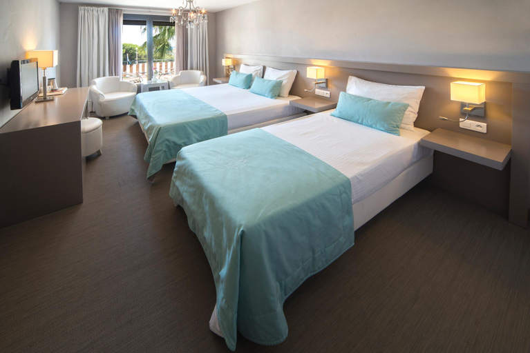 Bedroom 3, Hotel Le Catalogne, Var