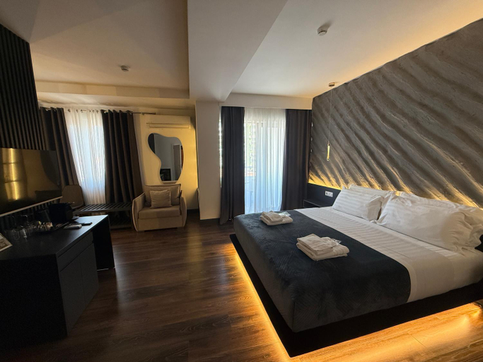 Bedroom 1, Tirana Central Rooms, Tiranës