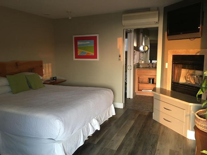 Bedroom 2, Cambria Shores Inn, San Luis Obispo