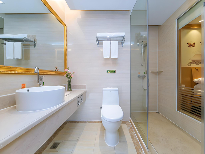 Bathroom, Venus International Hotel Wuhan North Hankou, Wuhan